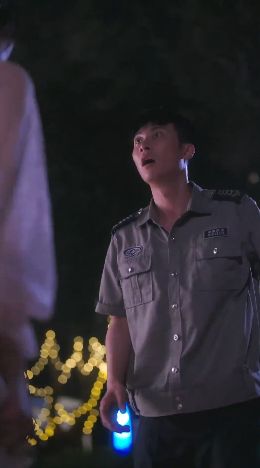 飞驰人生之为女人花钱100倍返现失恋变神豪我要女人做我裙下臣